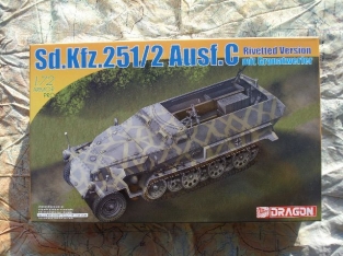 DML7308 Sd.Kfz.251/2 Ausf.C Rivetted Version mit Granatwerfer